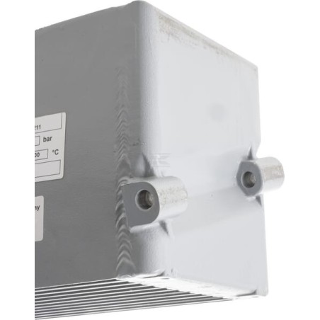 Oil cooler 04238183N UNIVERSAL 04238183N